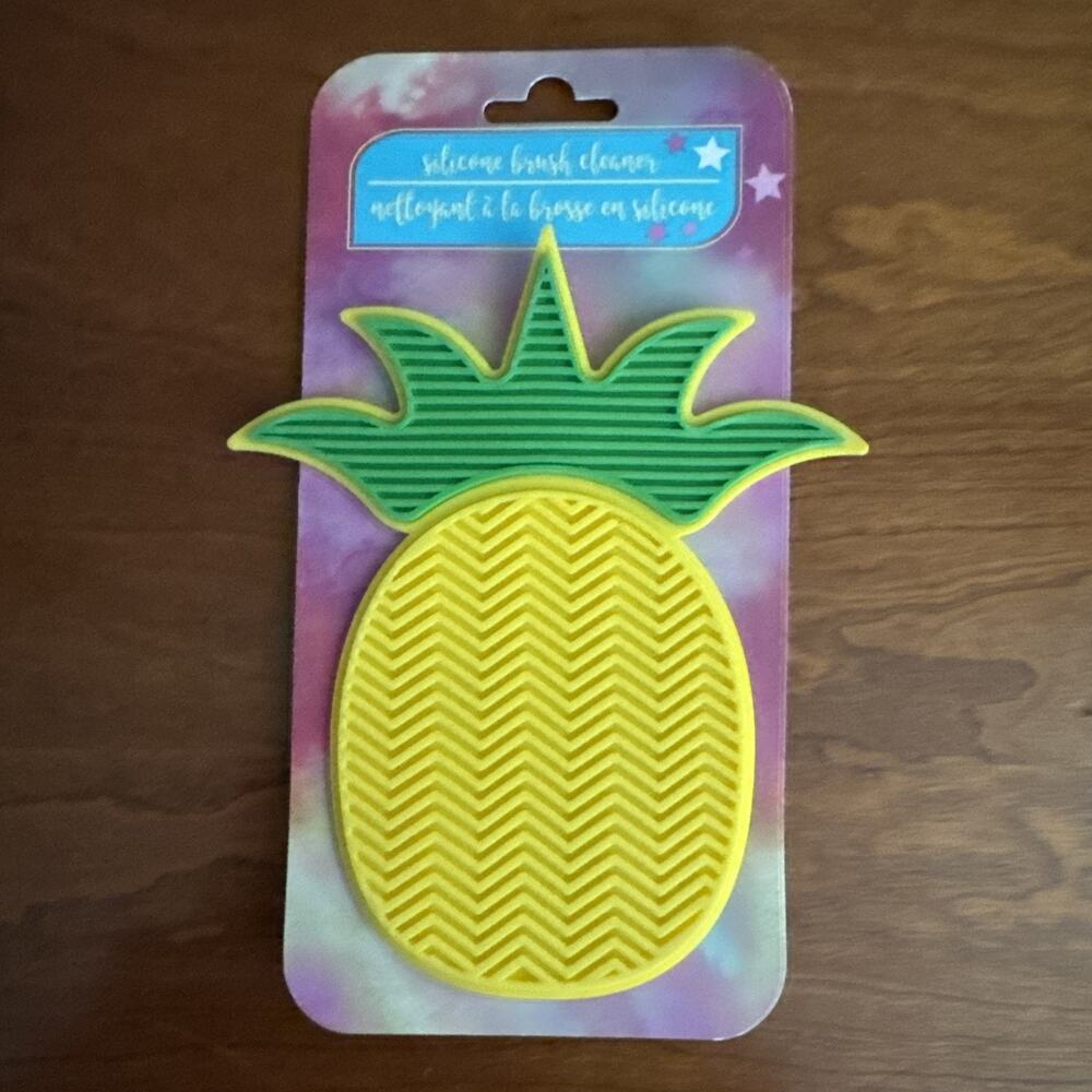 Greenbrier International Silicone Brush Cleaner Pineapple Suction Cups